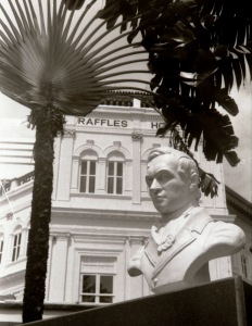 TR 13 - Singapore Raffles 1